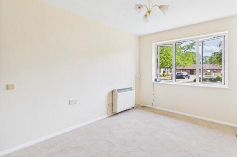 CAM02545G0-PR0444-STILL003