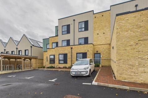 CAM02519G0-PR0353-STILL009