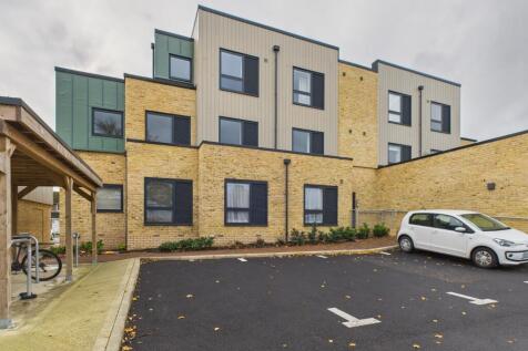 CAM02519G0-PR0353-STILL010