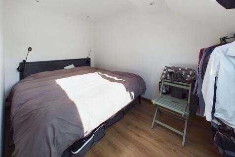 CAM02545G0-PR0263-STILL018