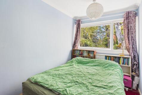 CAM02545G0-PR0517-STILL008