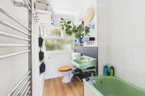 CAM02545G0-PR0517-STILL009