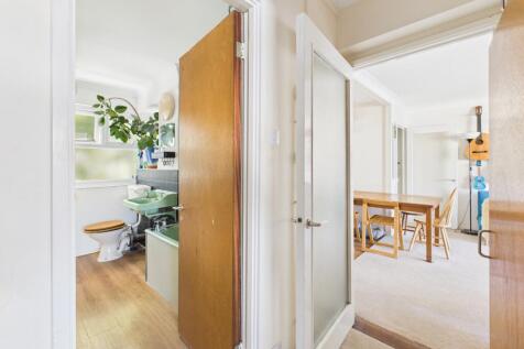 CAM02545G0-PR0517-STILL011