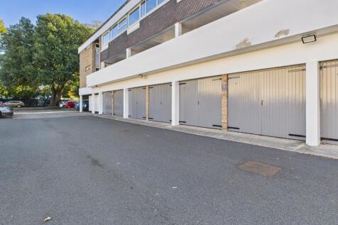 CAM02545G0-PR0517-STILL016