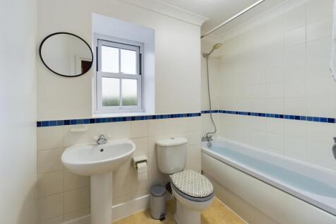 CAM02545G0-PR0320-STILL001