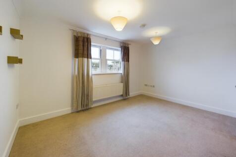 CAM02545G0-PR0320-STILL005