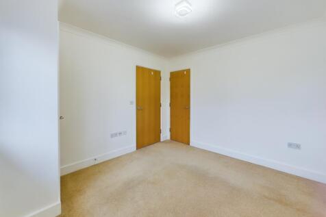 CAM02545G0-PR0320-STILL004