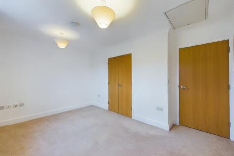 CAM02545G0-PR0320-STILL007