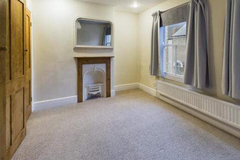 CAM02545G0-PR0303-STILL006