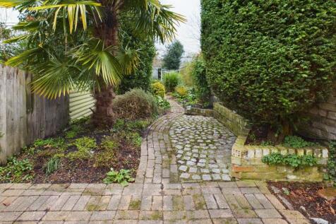 CAM02545G0-PR0303-STILL012