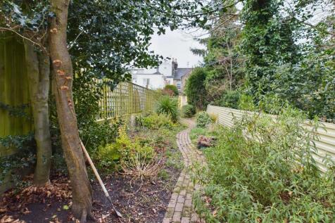 CAM02545G0-PR0303-STILL017