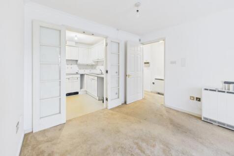 CAM02545G0-PR0521-STILL004