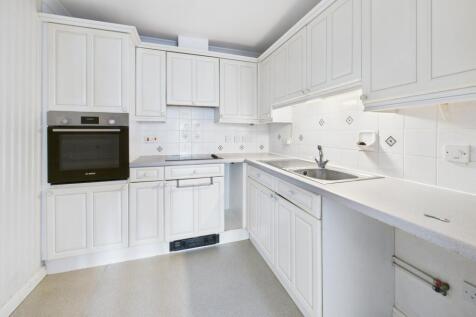 CAM02545G0-PR0521-STILL010