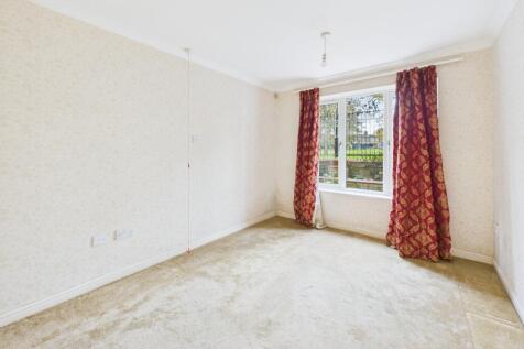 CAM02545G0-PR0521-STILL008