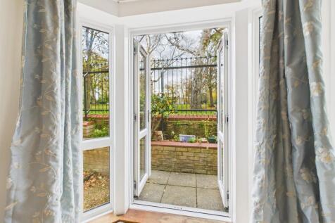 CAM02545G0-PR0521-STILL002