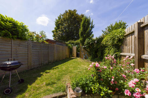 CAM00227P1-PR0268-STILL12