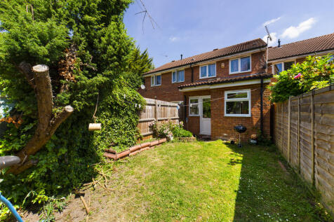 CAM00227P1-PR0268-STILL11