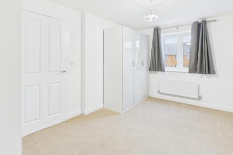 CAM02519G0-PR0354-STILL007