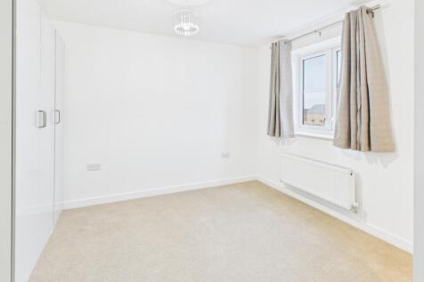 CAM02519G0-PR0354-STILL008