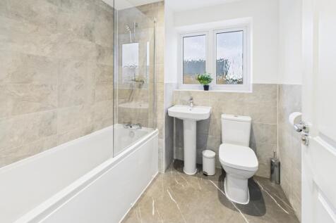 CAM02519G0-PR0354-STILL006