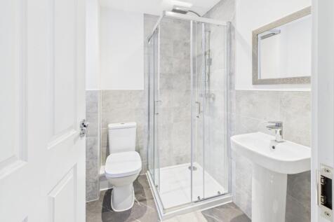 CAM02519G0-PR0354-STILL010