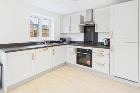 CAM02519G0-PR0354-STILL005