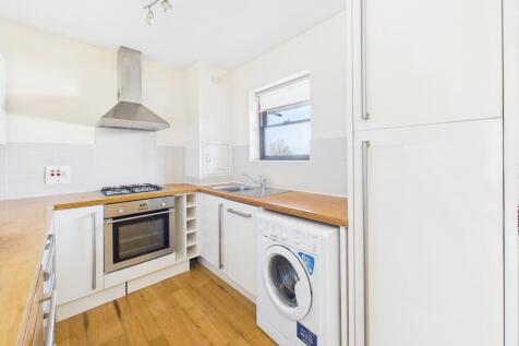 CAM02545G0-PR0347-STILL002