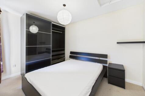 CAM02545G0-PR0347-STILL005