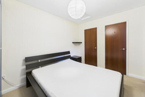 CAM02545G0-PR0347-STILL006