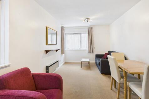 CAM02519G0-PR0346-STILL002