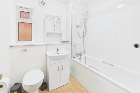 CAM02519G0-PR0346-STILL006