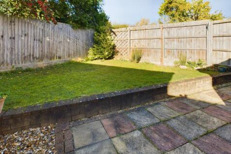 CAM02545G0-PR0273-STILL013