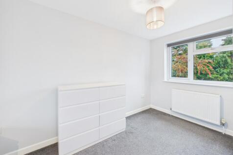 CAM02545G0-PR0523-STILL009