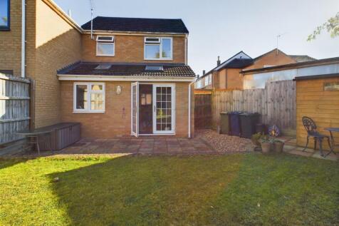 CAM02545G0-PR0273-STILL015