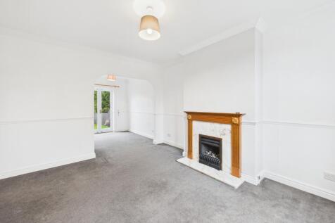 CAM02545G0-PR0512-STILL005