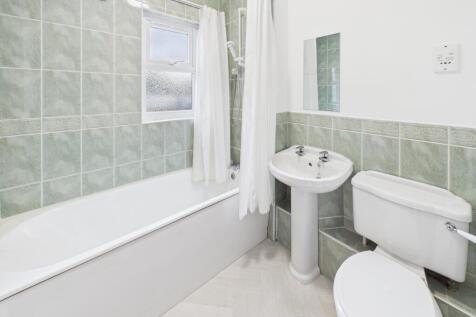 CAM02545G0-PR0512-STILL012