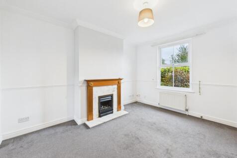 CAM02545G0-PR0512-STILL007