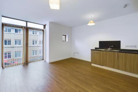 CAM02545G0-PR0064-STILL002