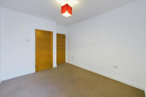 CAM02545G0-PR0064-STILL006