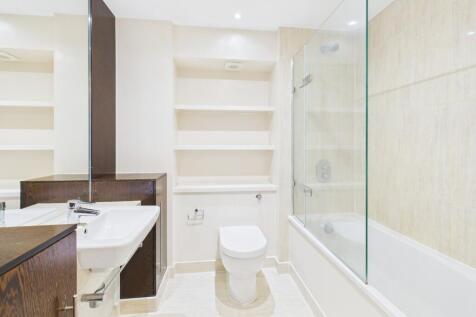 CAM02545G0-PR0525-STILL011