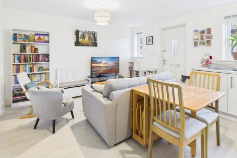 CAM02519G0-PR0361-STILL003