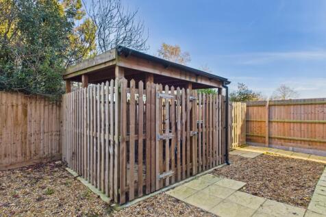 CAM02519G0-PR0362-STILL001