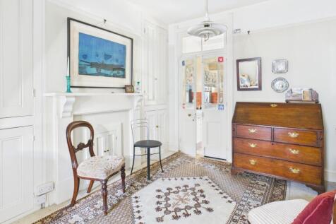 CAM02545G0-PR0527-STILL007