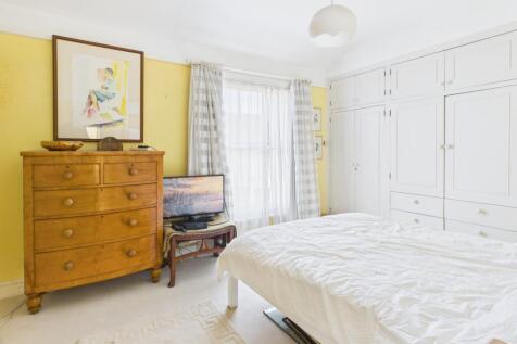 CAM02545G0-PR0527-STILL016