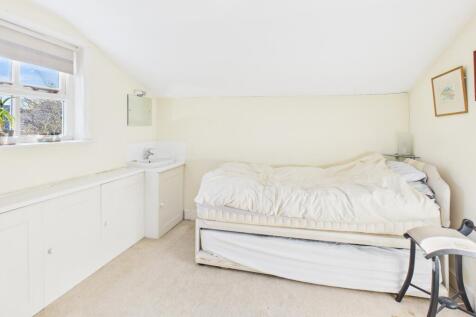 CAM02545G0-PR0527-STILL012