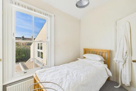 CAM02545G0-PR0527-STILL013