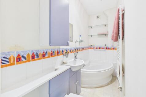 CAM02545G0-PR0527-STILL014