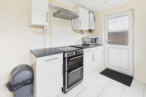 CAM02519G0-PR0355-STILL011