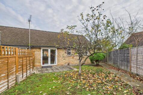 CAM02519G0-PR0355-STILL013