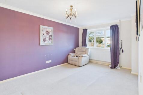 CAM02519G0-PR0367-STILL002